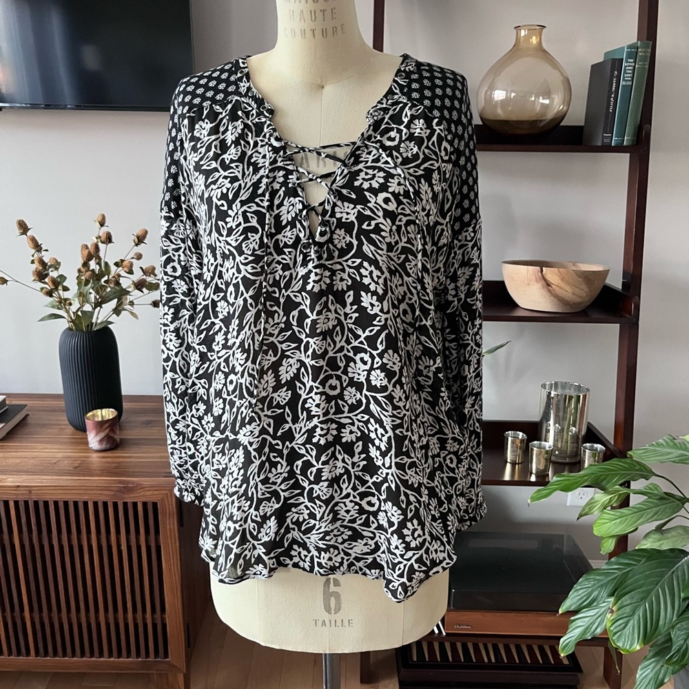 Amuse Society Black and White Lace-Up Blouse